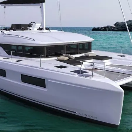 Lagoon 50ft Botel *
